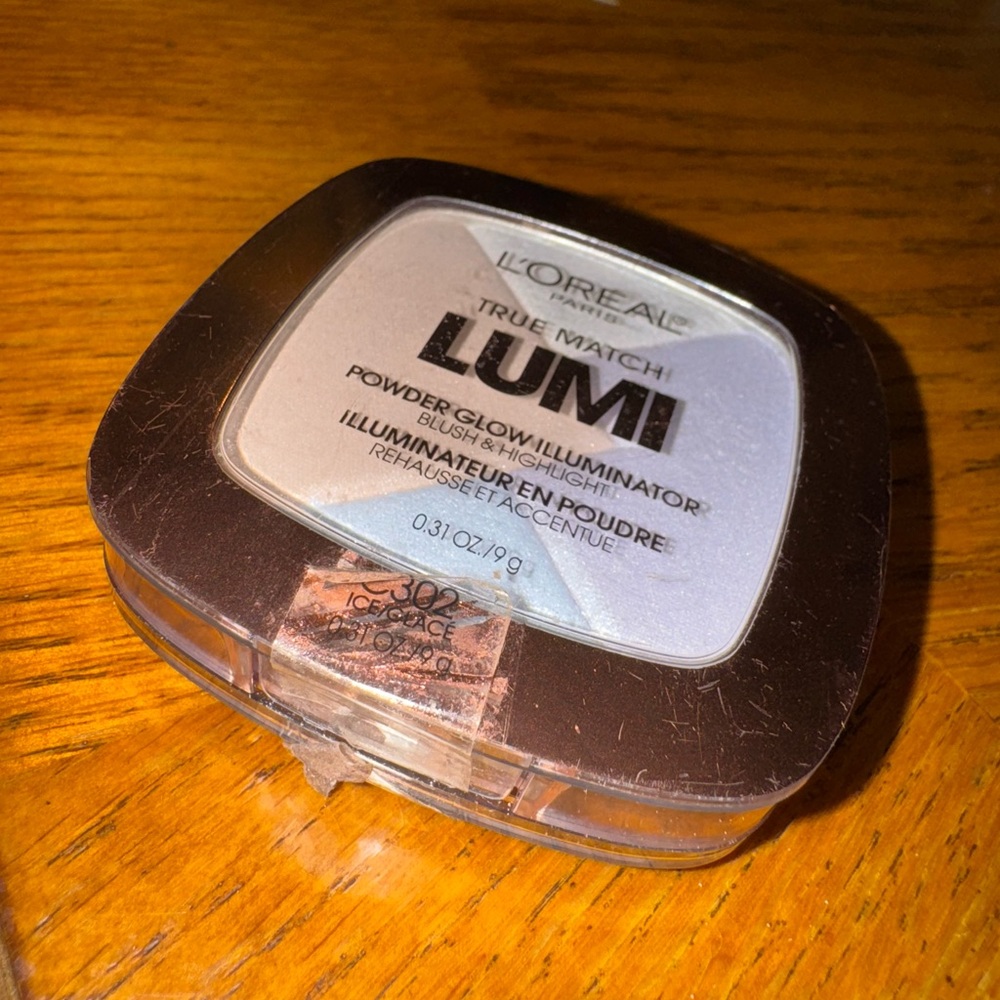 L'Oreal True Match Lumi Powder Glow Illuminator in Ice Glace